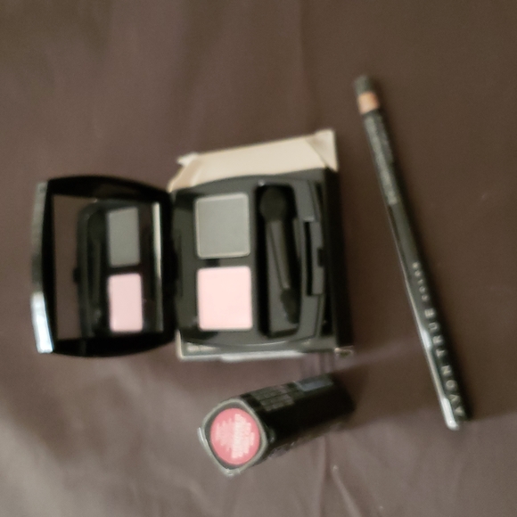 Prairie Beauty: UNBOXING: Avon A Box The Magic Of Pearls Collection